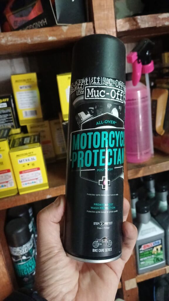 aerosol mucoff protectant para dejar lindos los plasticos de tu moto 