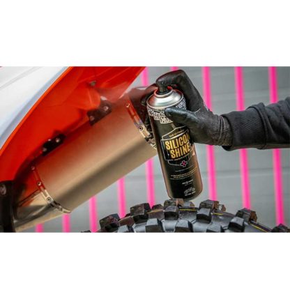Aerosol muc off Silicon Shine para luego de lavar la moto - Imagen 2